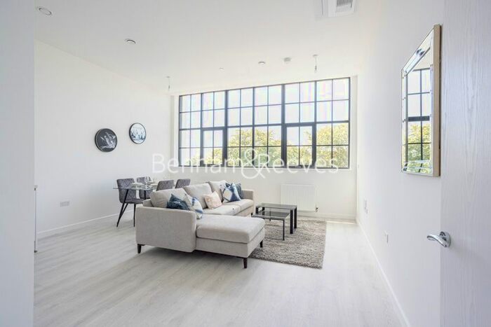 1 Bedroom Flat To Rent In Carnation Gardens, Hayes, UB3