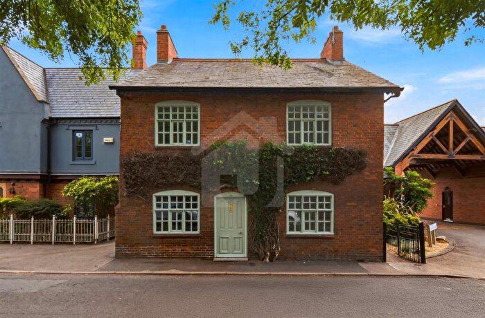 3 Bedroom Cottage For Sale In Main Street, Kirby Muxloe, Leicestershire, LE9