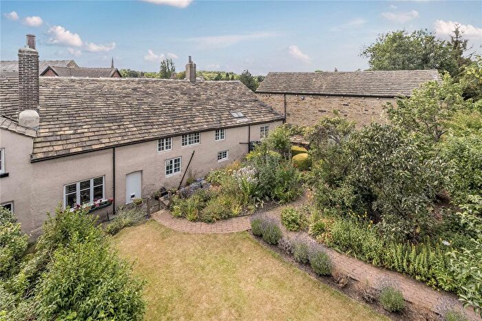 5 Bedroom Detached House For Sale In Bentley Square, Oulton, Leeds, West Yorkshire, LS26