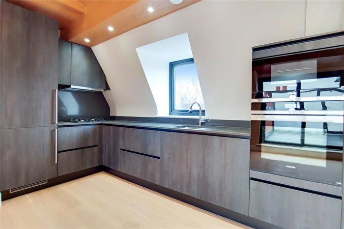 2 Bedroom Apartment To Rent In Fitzjohns Avenue, Hampstead, London, NW3