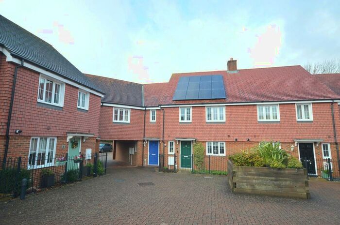 3 Bedroom Terraced House To Rent In Hillview, High Street, Billingshurst, RH14