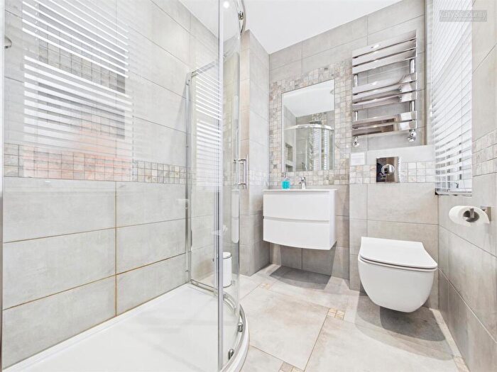 Studio To Rent In Broadway, Peterborough, PE1