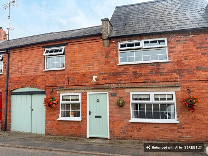 3 Bedroom Terraced House For Sale In North Street, Swinford, LE17