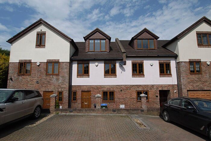 3 Bedroom Town House For Sale In Norman Close, Kemsing, Sevenoaks, TN15