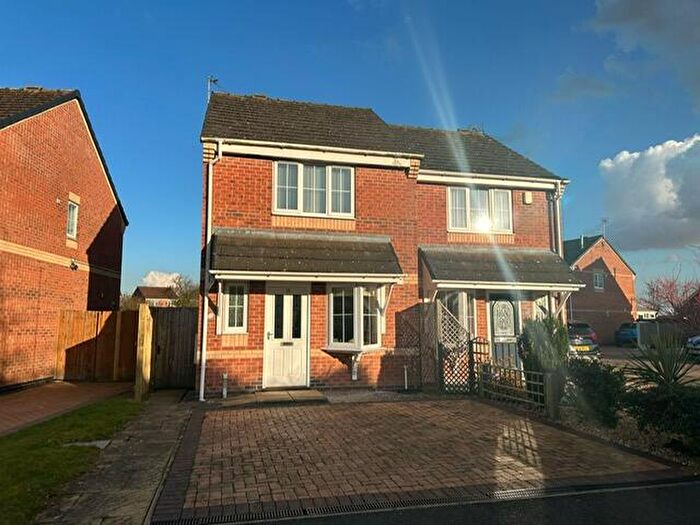 2 Bedroom Semi-Detached House For Sale In Avocet Close, Hucknall, Nottingham, Nottinghamshire, NG15