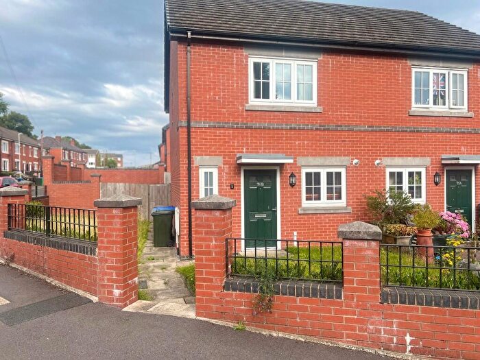2 Bedroom Semi-Detached House To Rent In B Cedar Avenue, Heywood, Greater Manchester, OL10