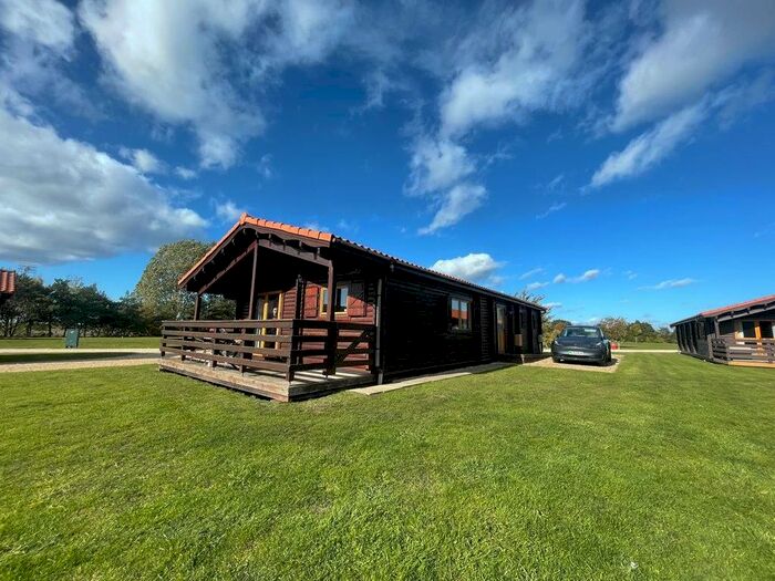 3 Bedroom Lodge For Sale In Lincolnshire, Lincolnshire, DN17
