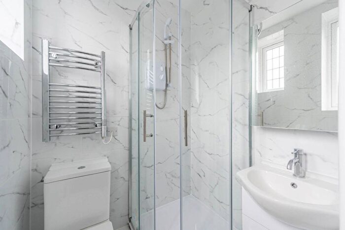 Studio To Rent In High Street, Watford, Bushey, WD23