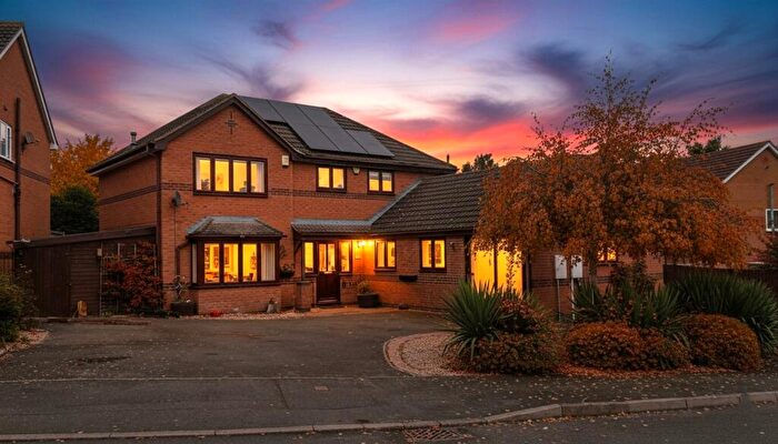 5 Bedroom Detached House For Sale In Annexe & Family Home On Delamare Road, Melton, LE13