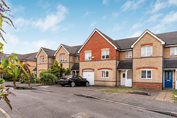 5 Bedroom Property To Rent In Joseph Hardcastle Close, London, SE14