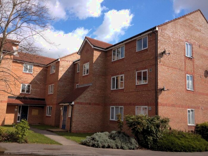 2 Bedroom Flat To Rent In Cherry Blossom Close, London, N13