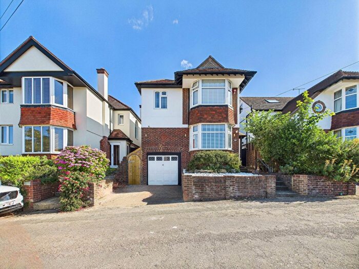 4 Bedroom Detached House For Sale In Goldstone Crescent, Hove, BN3