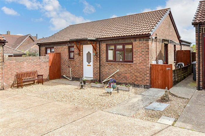 2 Bedroom Detached Bungalow For Sale In Scotts Close, Shalfleet, Newport, Isle Of Wight, PO30