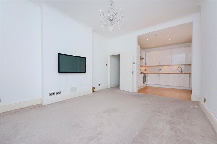 1 Bedroom Apartment To Rent In Blenheim Gardens, London, NW2