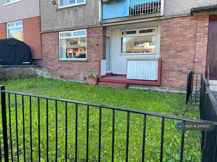 2 Bedroom Flat To Rent In Shawlands, Glasgow, G41