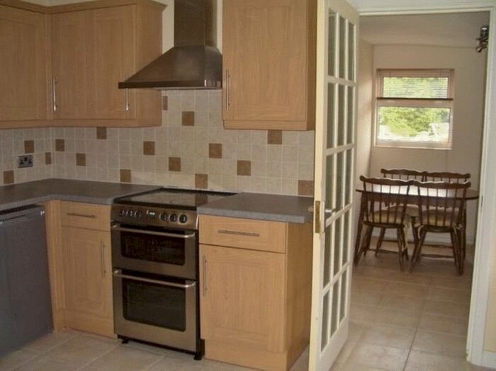 5 Bedroom Semi-Detached House To Rent In Auckland Drive, Brighton BN2