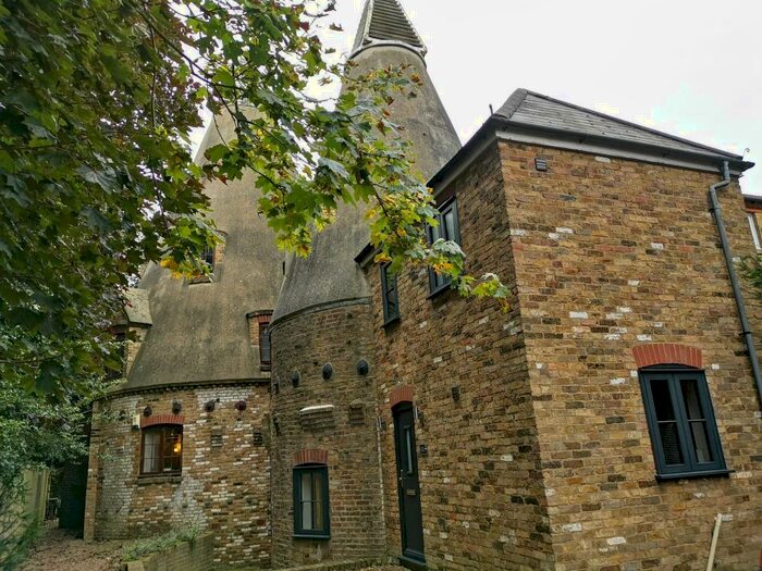 2 Bedroom House To Rent In Park Road, Faversham, ME13