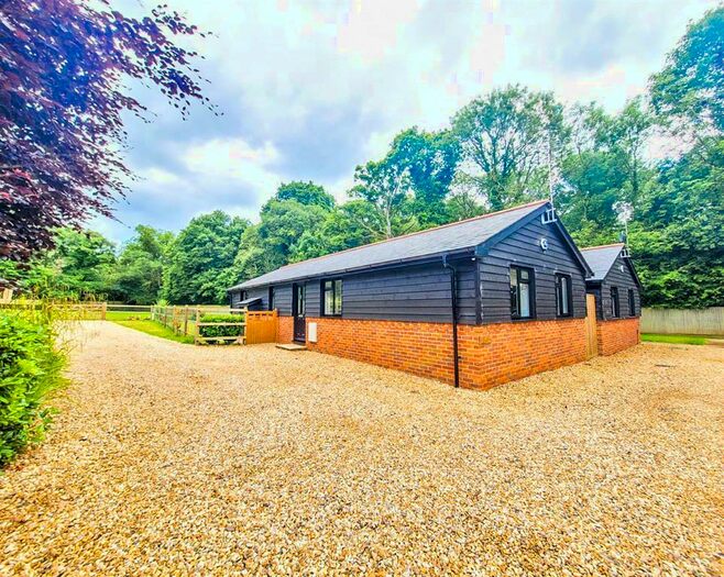 2 Bedroom Detached Bungalow To Rent In Beech Hill Road, Spencers Wood, Reading, RG7