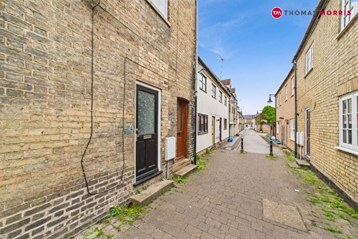 1 Bedroom Apartment For Sale In Cow & Hare Passage, St. Ives, Cambridgeshire, PE27