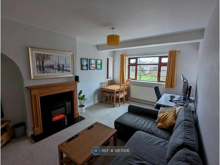 2 Bedroom Flat To Rent In Bronte House, London SW4