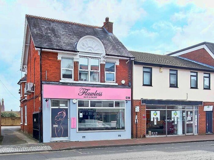 1 Bedroom Flat To Rent In Camp Road, Farnborough, Farnborough, GU14