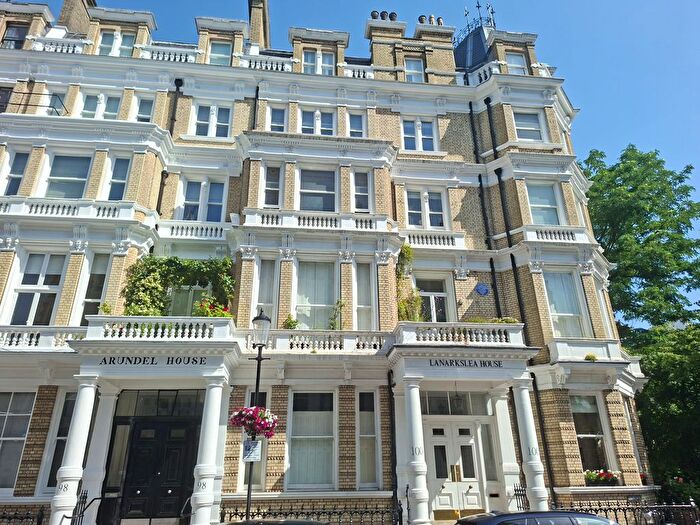 3 Bedroom Flat To Rent In Cornwall Gardens, London, SW7