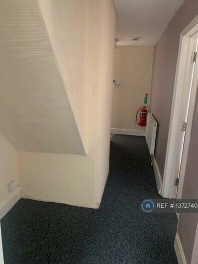 2 Bedroom Flat To Rent In First Floor, Chester, CH1