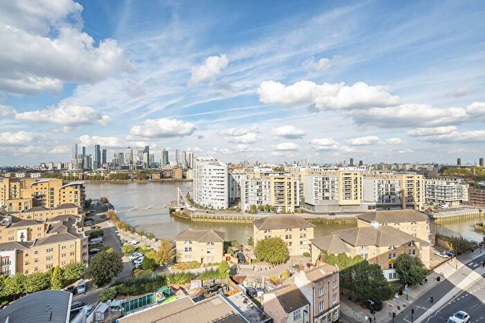 3 Bedroom Flat To Rent In Laban Walk, Deptford, London, SE8