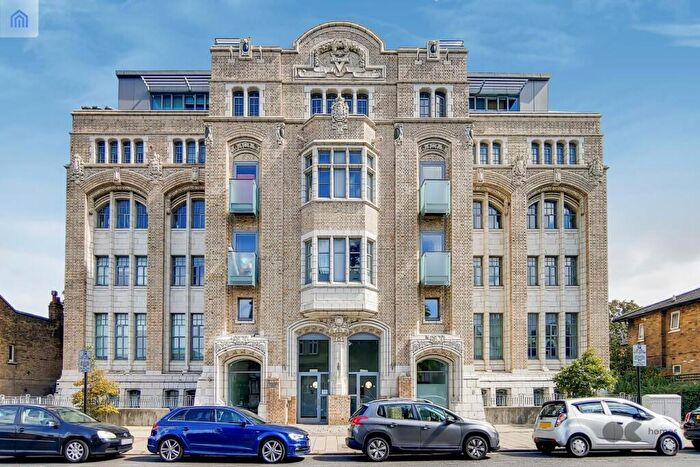 2 Bedroom Flat For Sale In Greengate Street, Plaistow, E13