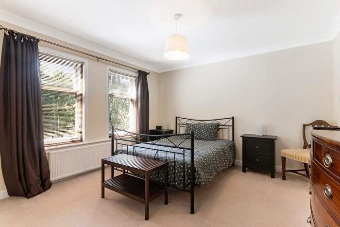 2 Bedroom Flat To Rent In C Hughenden Gardens, Hyndland, Glasgow, G12
