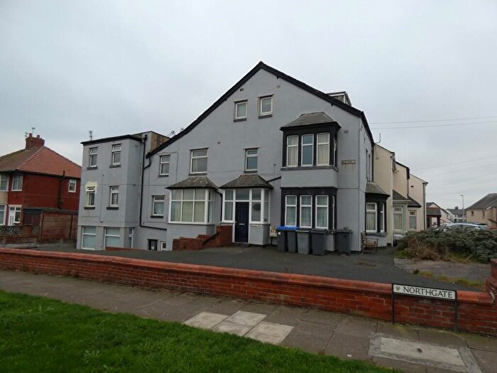 1 Bedroom Flat To Rent In Warbreck Drive, Bispham, FY2
