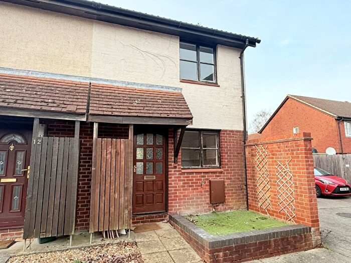 2 Bedroom Semi-Detached House To Rent In Worcester Drive, Didcot, Oxfordshire, OX11