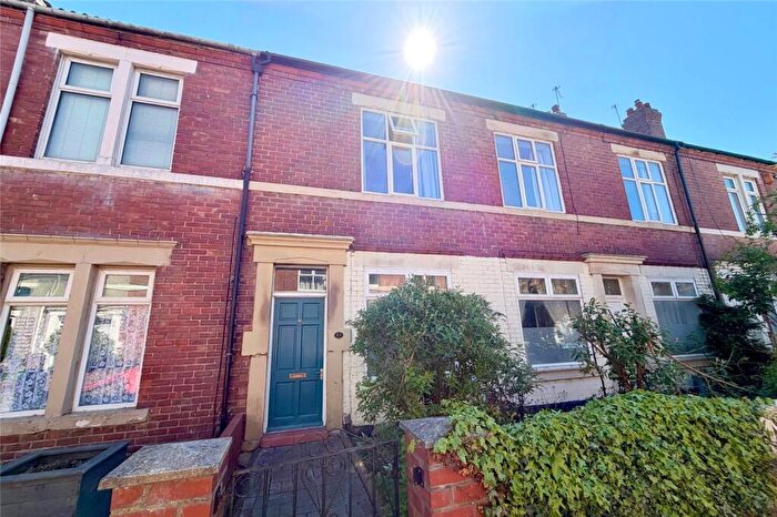 2 Bedroom Apartment For Sale In Cromwell Terrace, North Shields, NE29