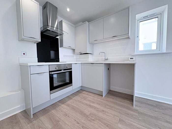1 Bedroom Flat To Rent In Breeze Crescent, Romney Marsh, TN29