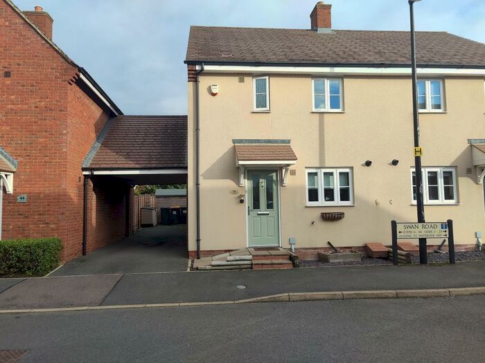 3 Bedroom House To Rent In Swan Road, Wixams, MK42