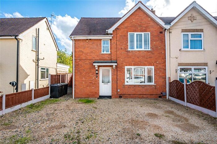 3 Bedroom Semi Detached House For Sale In Cobnall Road, Catshill, Bromsgrove, Worcestershire, B61