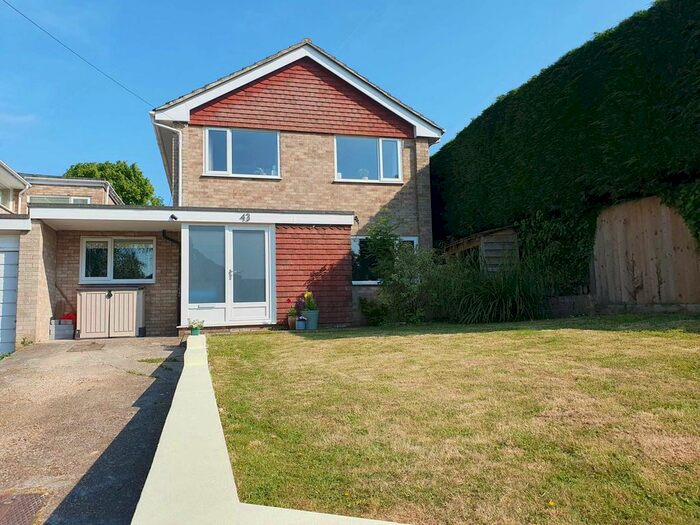 4 Bedroom Detached House For Sale In The Street, Kingston, CT4