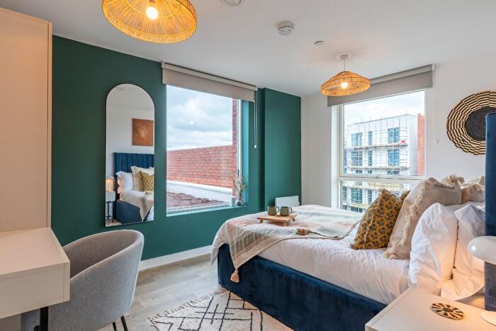 2 Bedroom Flat To Rent In Bradford Street, Birmingham, B12