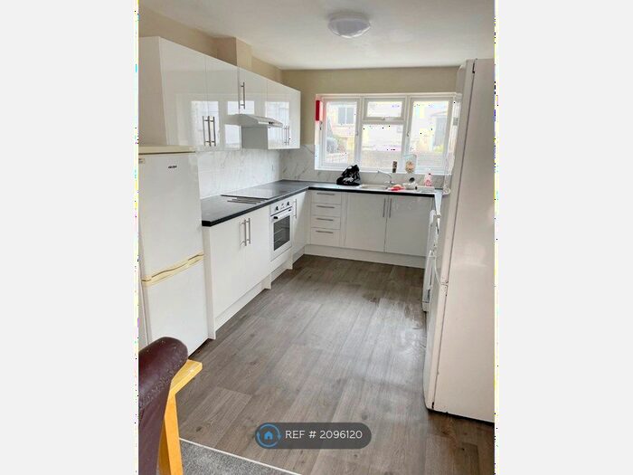 6 Bedroom Terraced House To Rent In Manor Road, Bristol, BS7