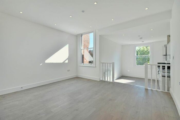 1 Bedroom Flat To Rent In Dartmouth Road, Mapesbury, London, NW2