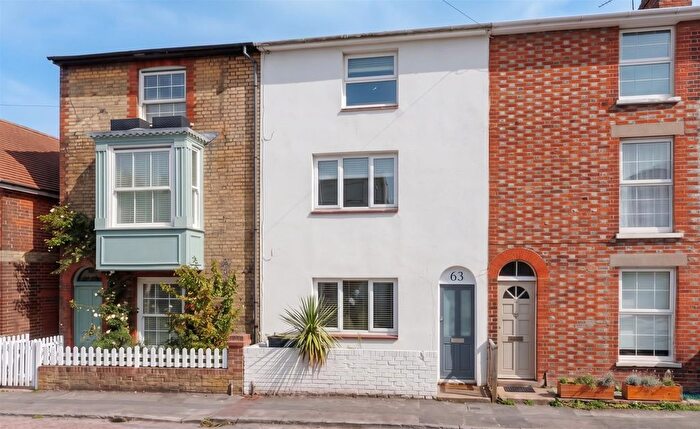 3 Bedroom Town House For Sale In York Street, Cowes, Isle Of Wight, PO31