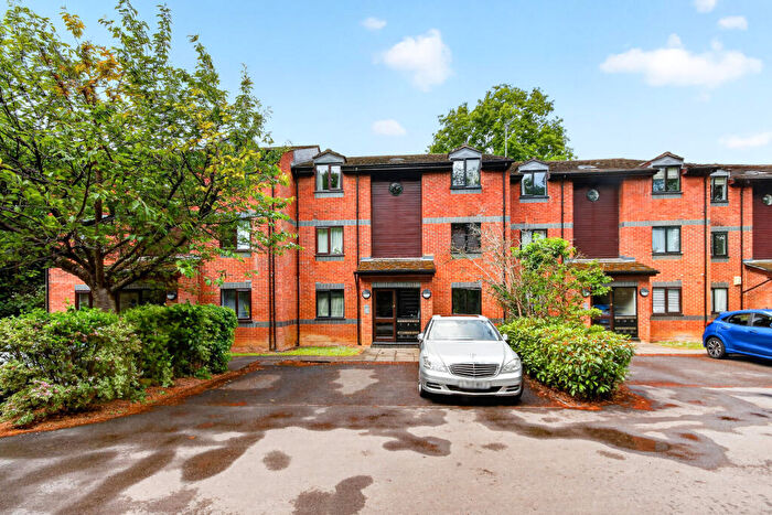 1 Bedroom Flat For Sale In Wayland Close, Bracknell, RG12