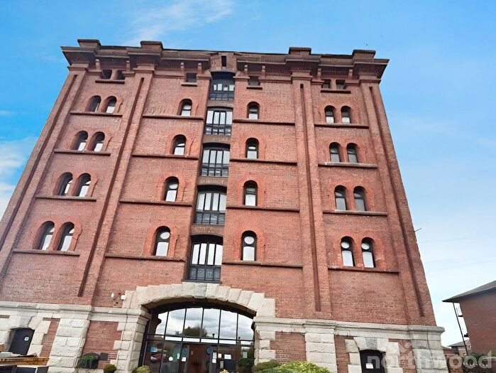 2 Bedroom Flat For Sale In Waterloo Road, Liverpool, Liverpool, L3