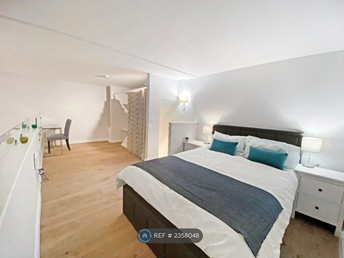 1 Bedroom Flat To Rent In Mcdonald Road, Edinburgh, EH7