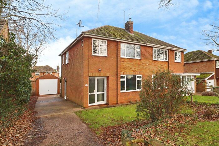 3 Bedroom Semi-Detached House To Rent In High Street, Caythorpe, NG32