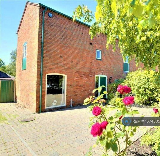 2 Bedroom End Of Terrace House To Rent In The Woodlands, Burton-On-Trent, DE13