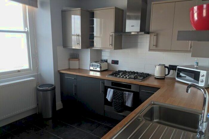 1 Bedroom Flat To Rent In Citadel Road, Plymouth, PL1