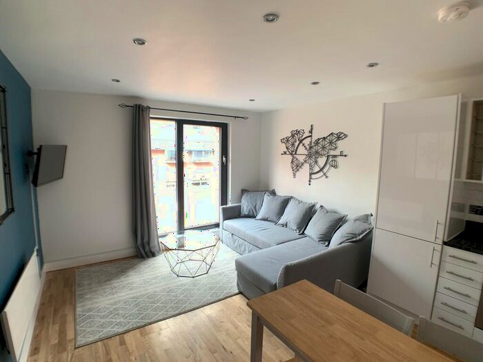 2 Bedroom Apartment To Rent In The Chandlers, Leeds City Centre, LS2