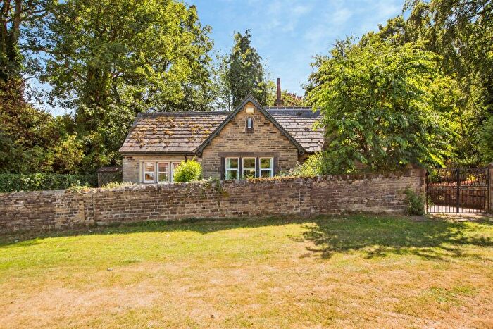 3 Bedroom Cottage For Sale In Manor Heath Road, Halifax, HX3