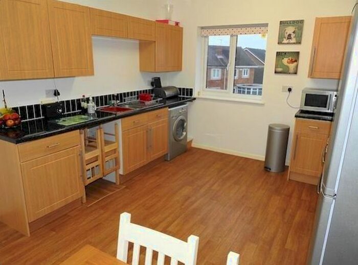 2 Bedroom Flat To Rent In Ha'penny Bridge Way, Victoria Dock, HU9